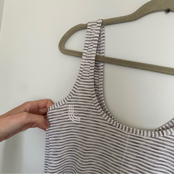 LOLE Striped Scoop Sleeveless Athletic Tank Top White Gray Small - Picture 4 of 6